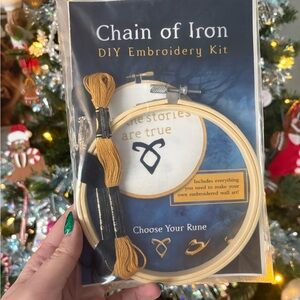 Chain of Iron DIY Embroidery Kit